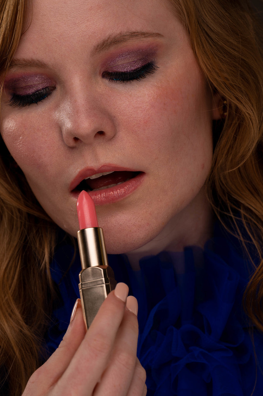 Color-Changing Flower Lip Gloss